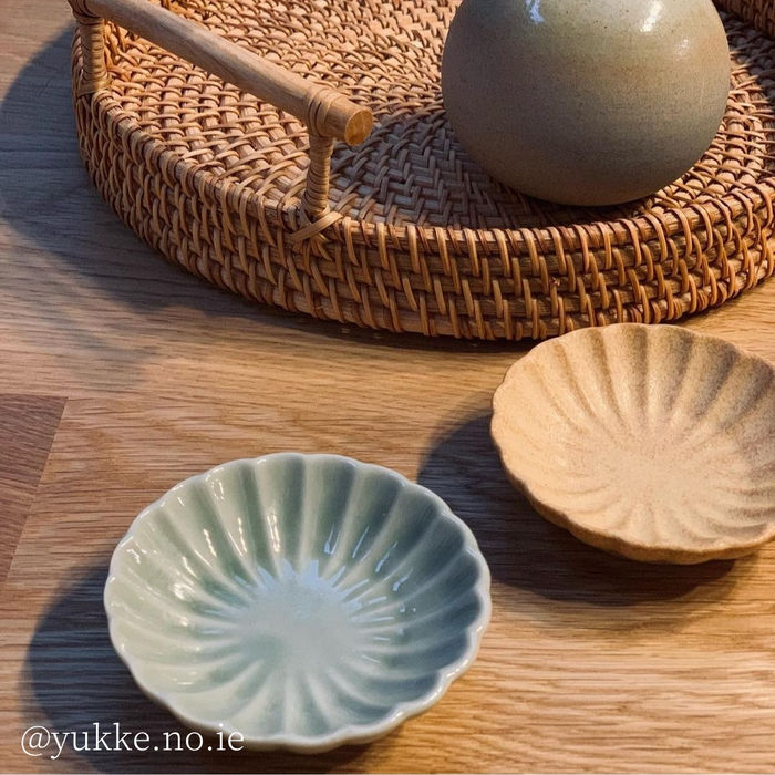みやび〜miyabi〜 小皿「菊型 小鉢 小皿 日本製 美濃焼」ヤマ吾陶器